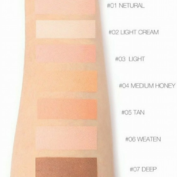 Light Cream Full Coverage Concealer - Picture 2 of 5